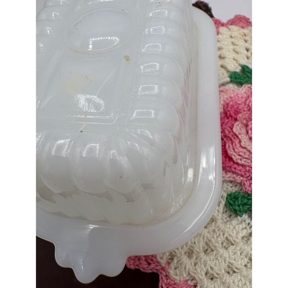 Vintage Milk Glass HALF STICK Butter Dish 50s Kitchen Decor - Picture 8 of 8